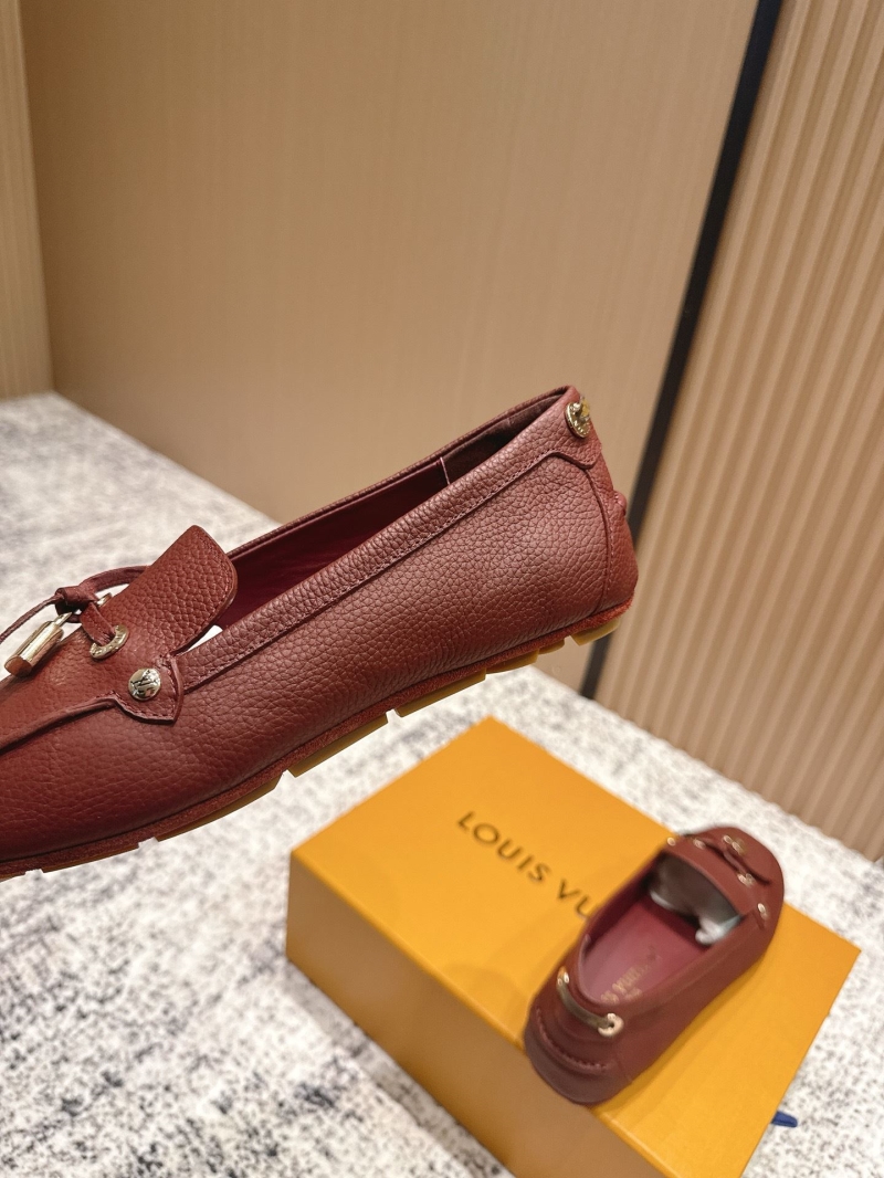 l0vis Vvtt0n loafers